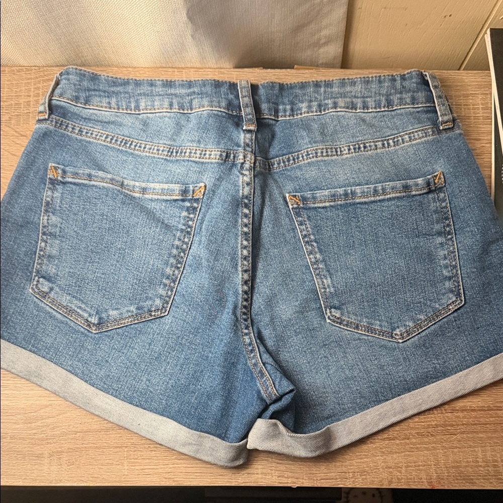 a.n.a Women's Classic Blue Jean Shorts - Picture 4 of 4